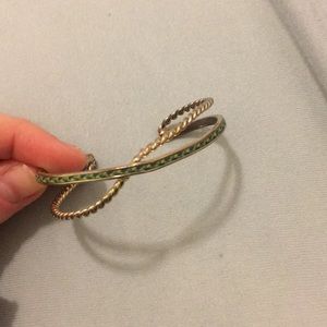 Gold bangle with detail